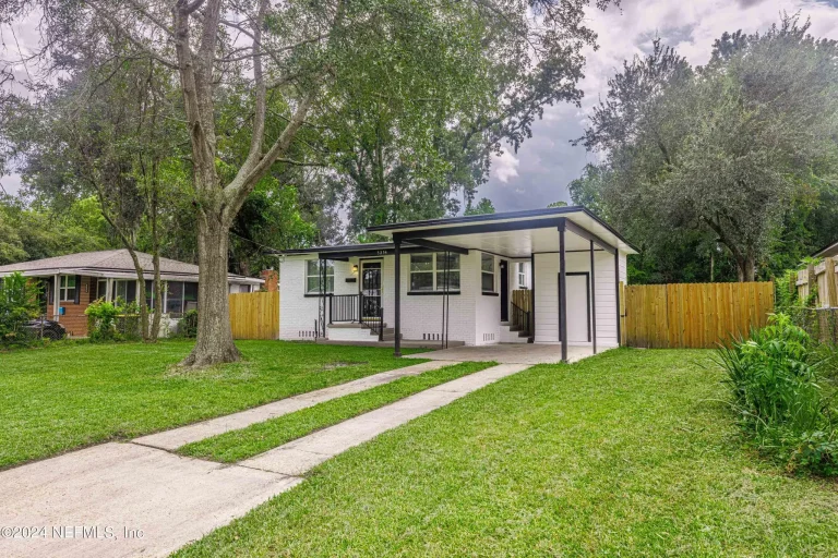 PRICE REDUCED! Stunningly Remodeled 3-Bedroom, 2-Bath Home – Move-In Ready!