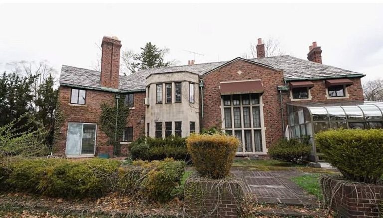 Aretha Franklin’s Historic Detroit Mansion: From Iconic Residence to Market Listing