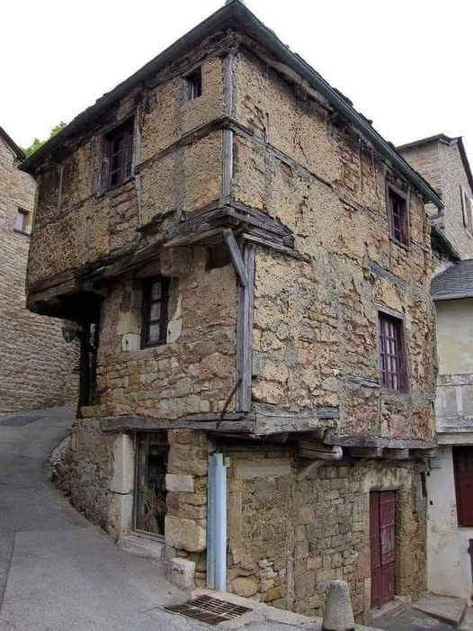 The oldest house in France. It’s found In Aveyron, it’s 700 years old, it was built in the 13th century and belonged to a Jeanne.