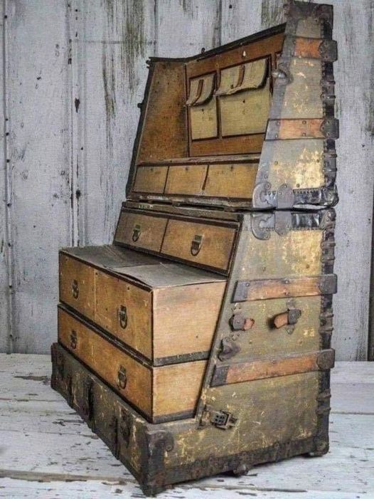 This steamer trunk from 1890 converts to a dresser so the traveler doesn’t have to unpack.